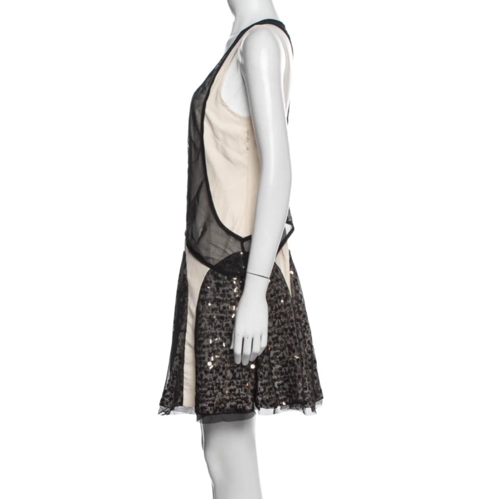 Printed mini dress race back mesh and sequin embellishment - Picture 2 of 3